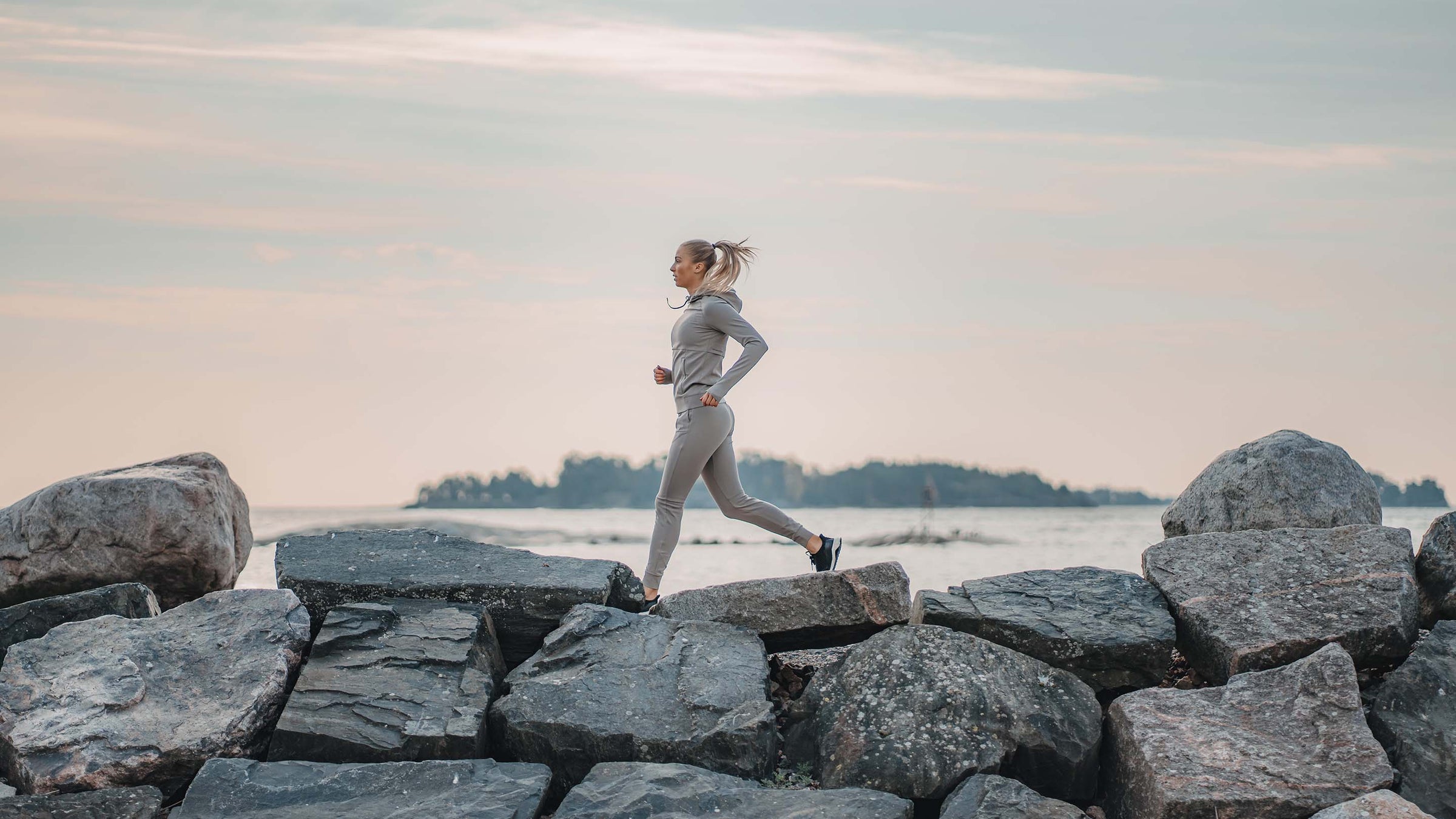 Tanssitupa x GYMNATION vaatetilaus henkilökunnalle (ei logoa)